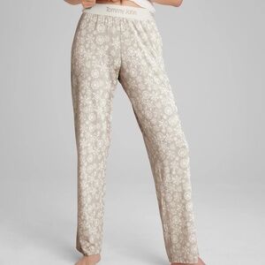 NWOT Tommy John Second Skin Sleep Pant in Cement Snow Lace- XS
